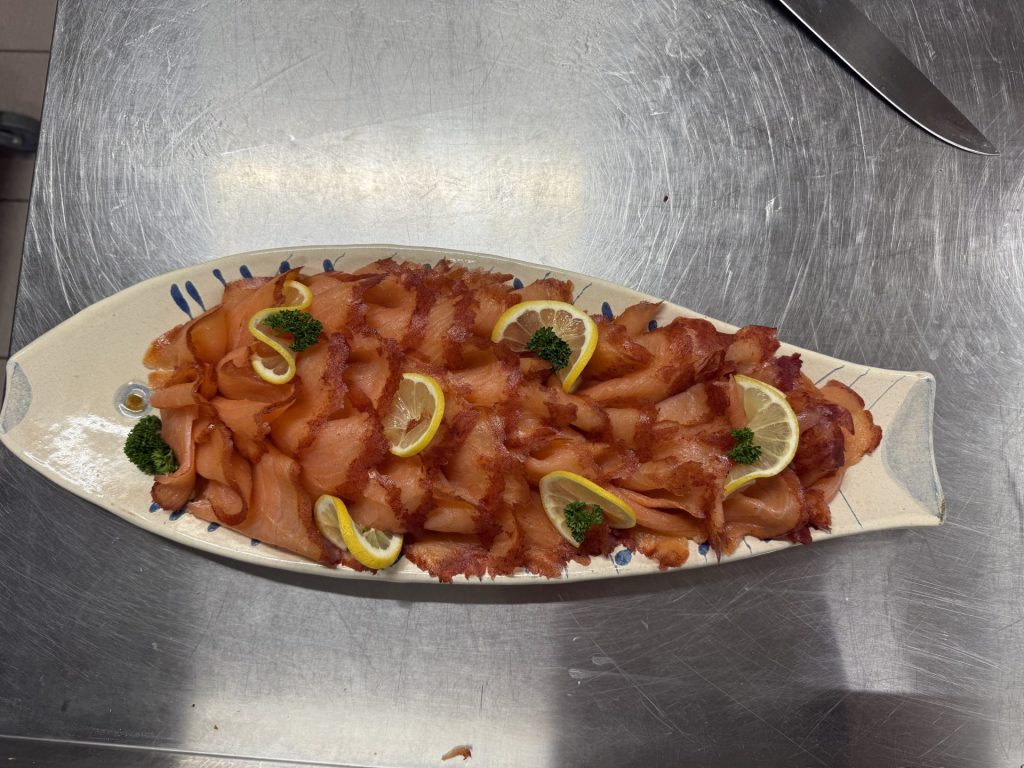 Räucherlachs auf Fischplatte